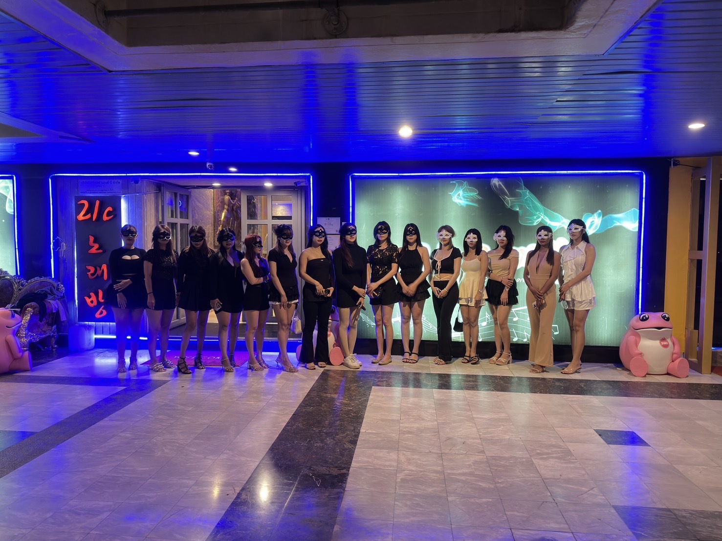 曼谷KTV内部装修