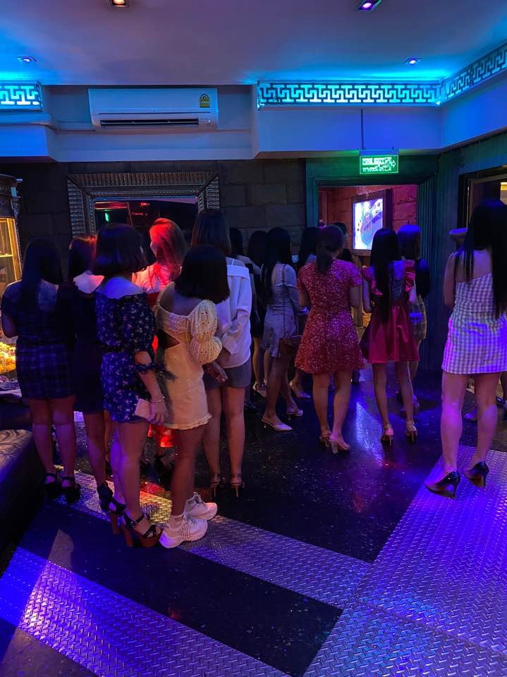 曼谷KTV VVIP包房